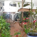 Bh Internacional 酒店 2*