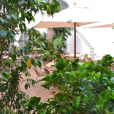 Internacional Hotel 2*