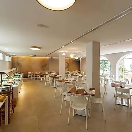 Bh Internacional מלון בנידורם