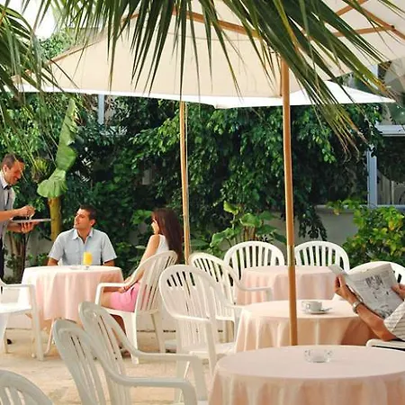 Hotel Internacional Hotel 2*